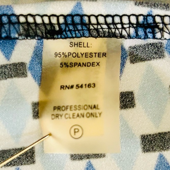 Calvin Klein Sleeveless Blouse Size PM - Picture 9 of 9